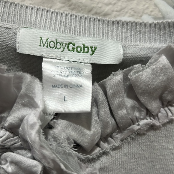 Gray girls sweater size large - Picture 2 of 2